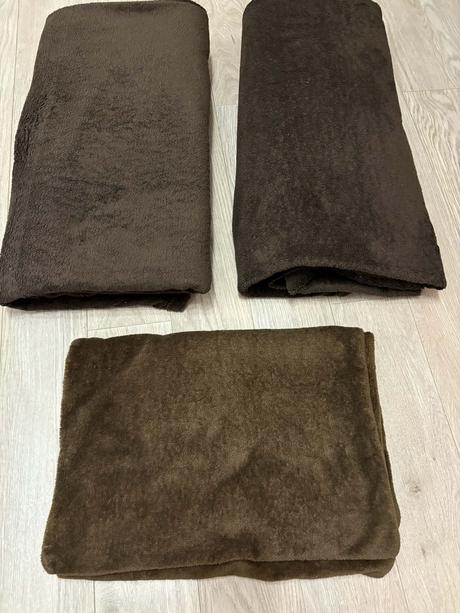 Predám poťahy na gauč/postel, 2 kusy, 230x220cm, 