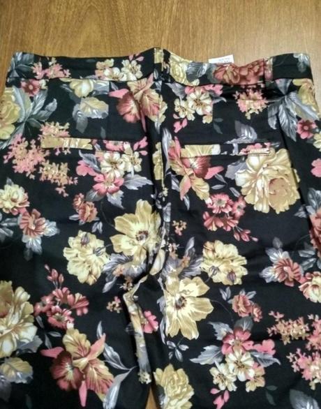 Kvetovane nohavice, m