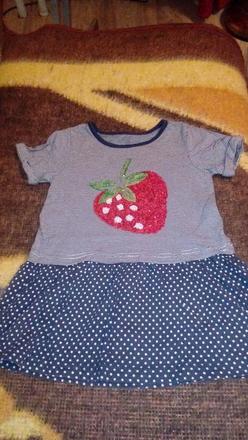 Saty s flitrovou jahodou, 104