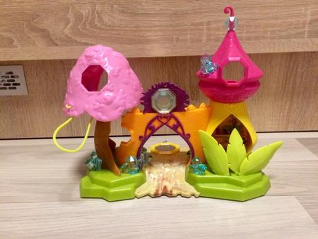 Zamok domcek pre little pet shopakov,