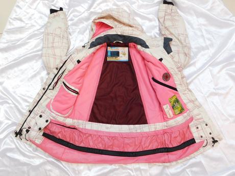 Kvalitna lyziarska bunda s odonimatelnou kapucnou, 36