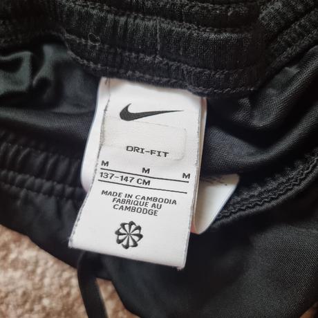 Funkcne treningove sortky 137-147, nike,140