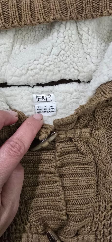 Teply svetrik, f&f,122