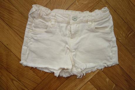 Bledožlté kraťasy, 116