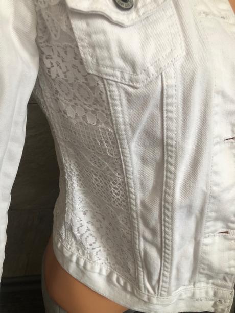 Abercrombie &fitch 16 r. sedí na s, abercrombie&fitch,s