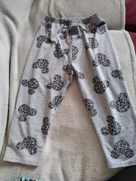 Tristvrtove leginy, 152