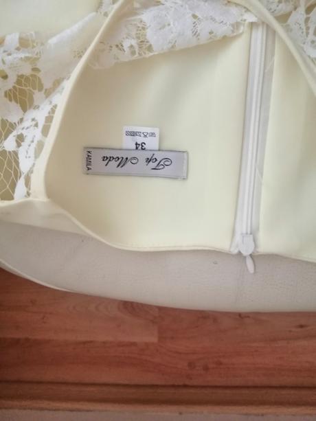 Spoločenské šaty, 34