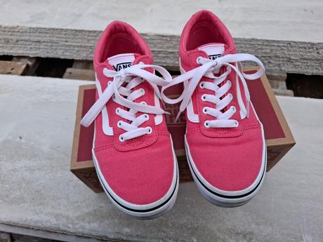 Predám vás pláštenka veľ.34, vans,34