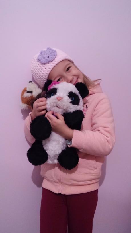 Háčkovaná čiapočka s kvetinkou, 50