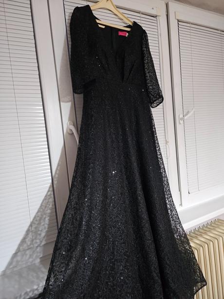 Spoločenské šaty, 44