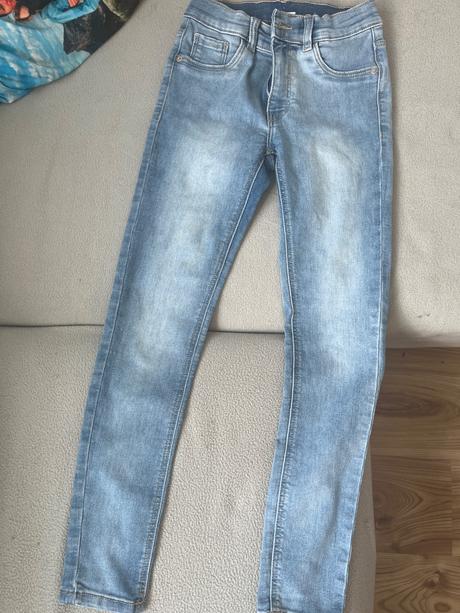 Džegínsy, takko,152