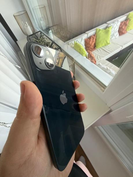 Predám iphone 13 midnight 256gb verzia, apple