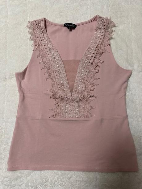 Krátke ružové tielko s tylom a čipkou, m / s