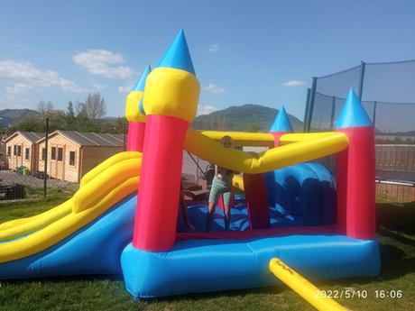 Pozicaj si ma na párty,