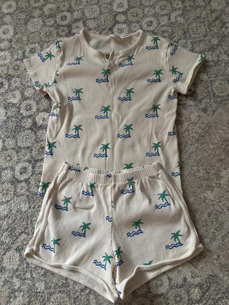Pyžamko s palmami, zara,140