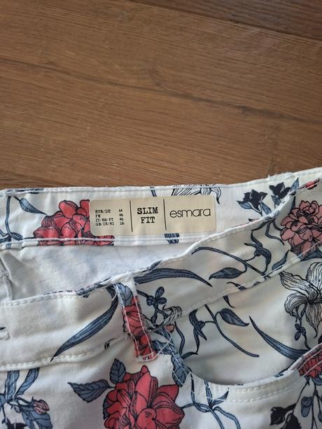 Kvetinove rifle, esmara,44