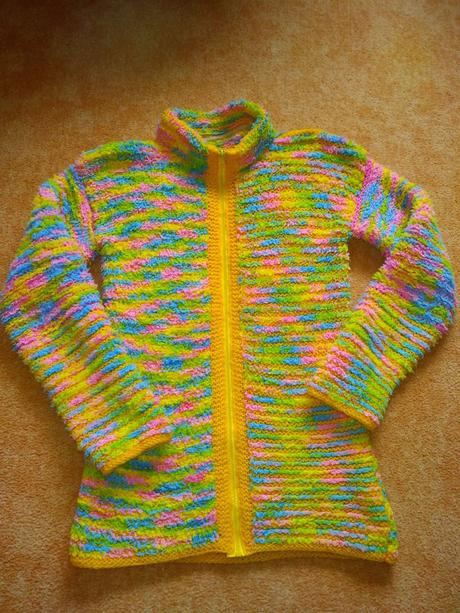 Ručne pletený sveter (inz.č.74), 176