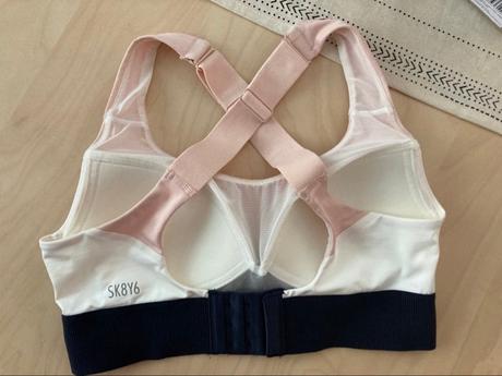 Sportova podprsenka, skiny,s