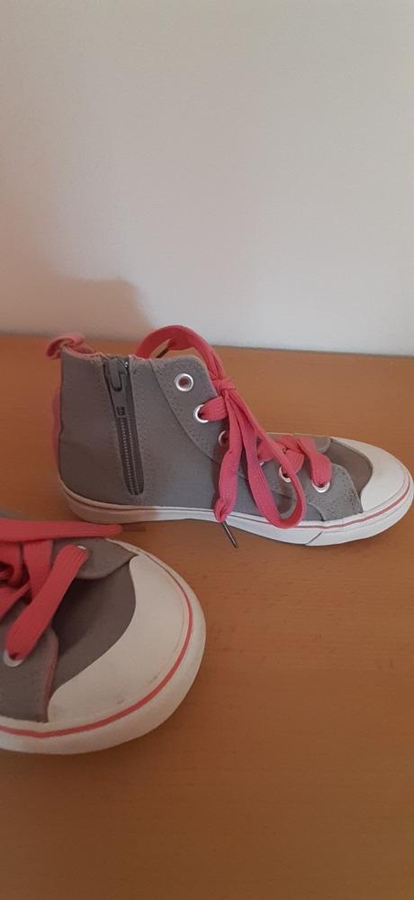 Platené tenisky, 30