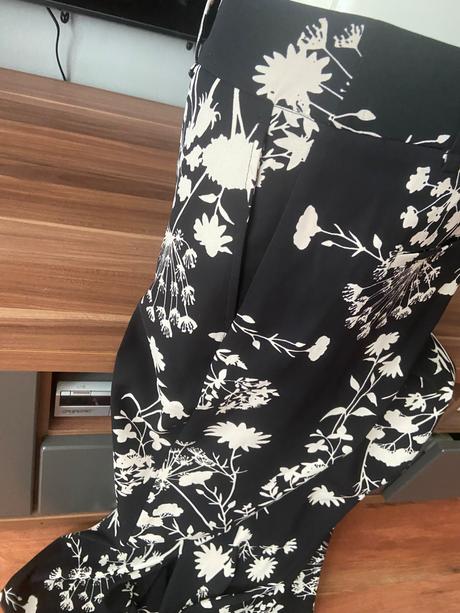 Siroke nohavice cierno biele, l