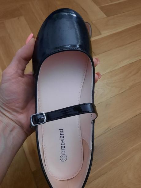 Krásne topánky. vn.dl.22 cm, graceland,36