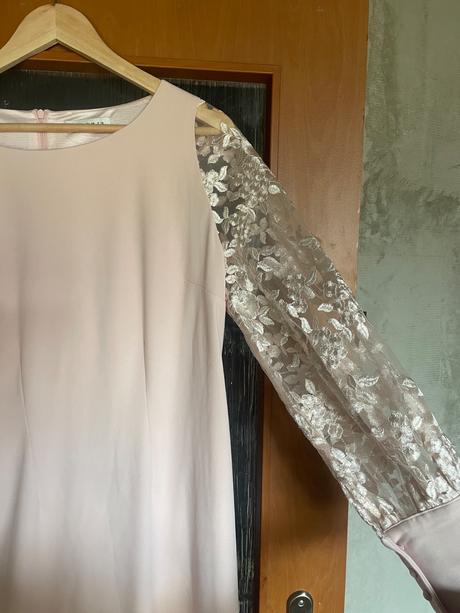 Originálne spoločenské šaty s nadýchanými rukávmi, l