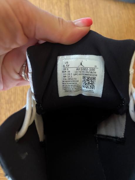 Tenisky jordan, air jordan,37