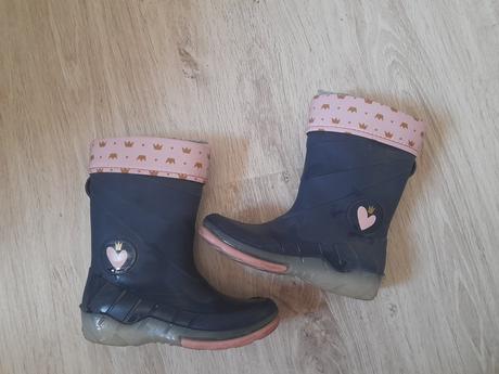 Gumáky, lupilu,28