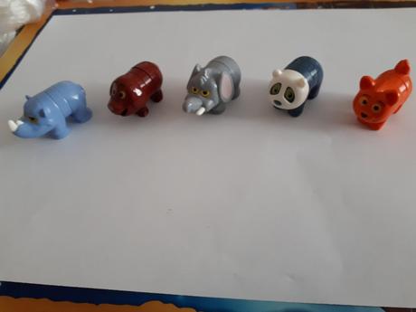 Kinder hracky,figurky, 