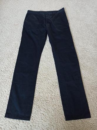 Tmavomodré nohavice, m