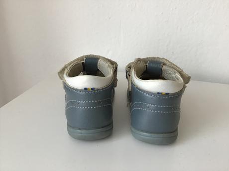 Celokožené sandalky, 21