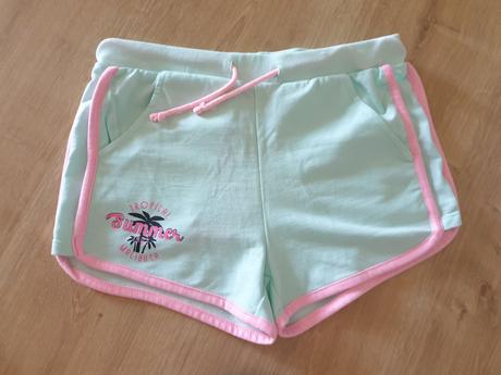 Šortky, pepco,146