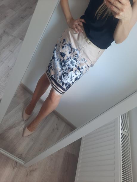 Kvalitná sukňa, 42