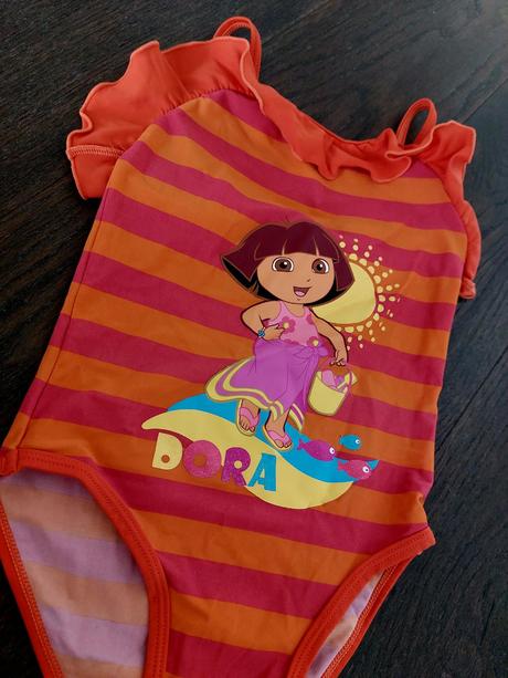 Krasne nenosene kvalitne plavky na 3-4r., 104