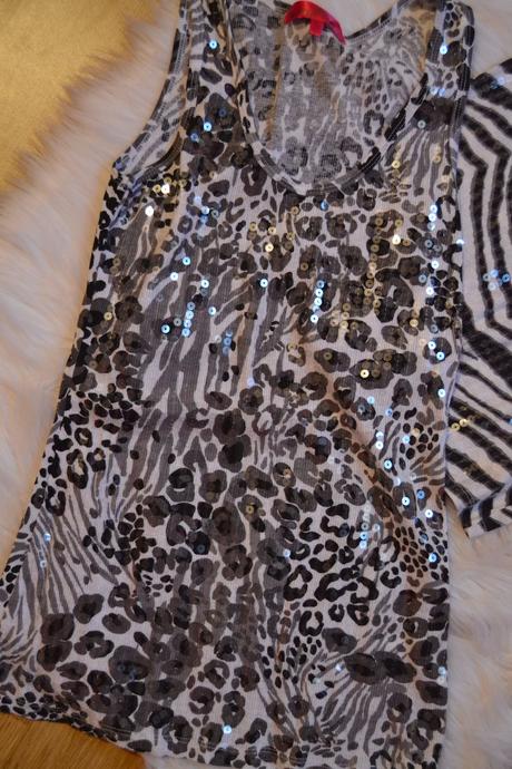 Tielka s flitrovou aplikácoiu, m