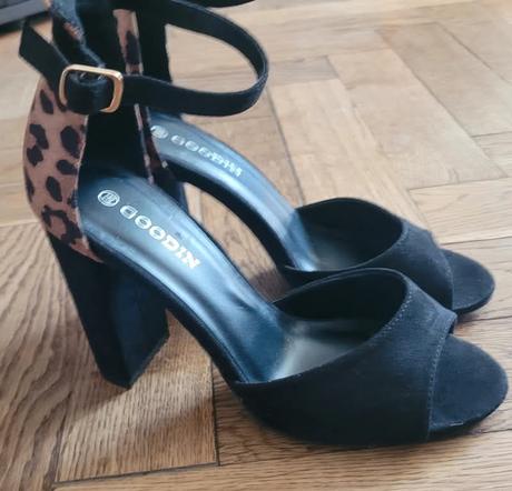 Sandale vel.36 na opatku, 36