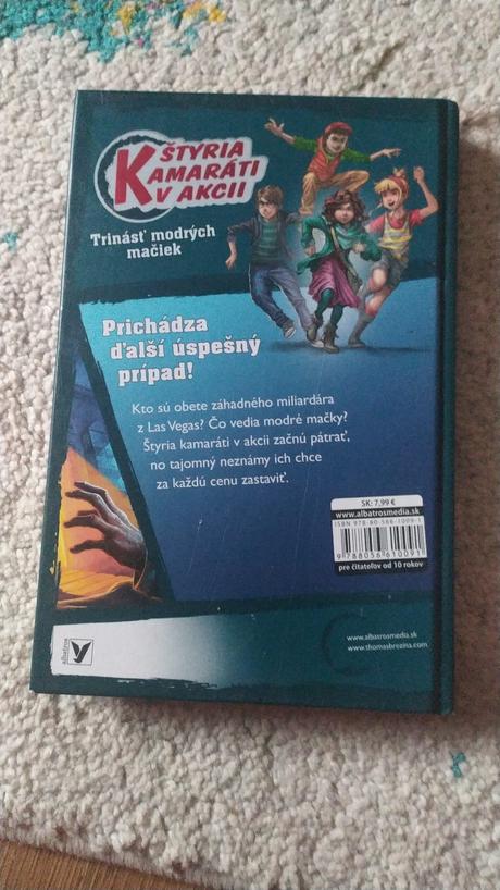 Štyria kamaráti v akcii trinásť modrých mačiek, 