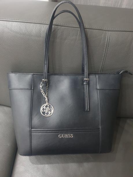 Kabelka guess, guess