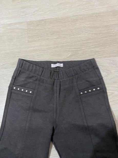 Dievčenské sivé legíny, 158