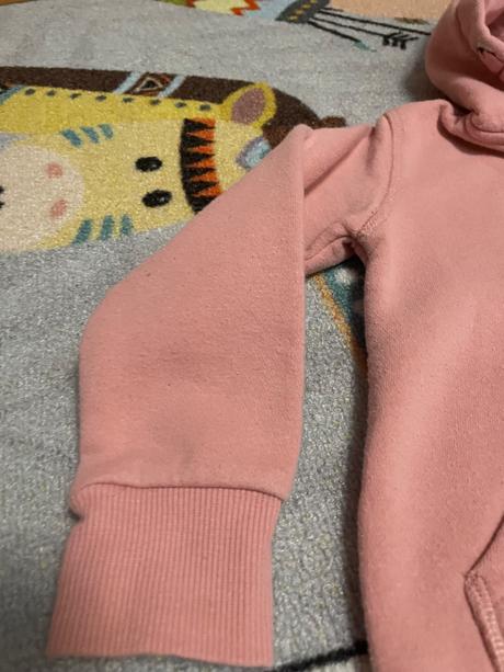 Dievcenska mikina reserved 104, reserved,104