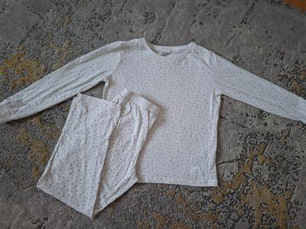 Kvalitne pyzamko, reserved,134