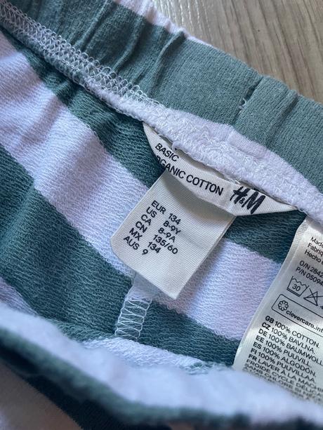 Kraťasy pruhy 8-9 rokov, h&m,134