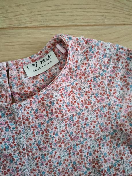 Krásne kvietkované šaty next, veľ.110, next,110
