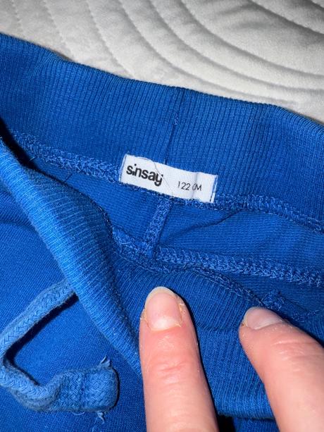 Tepláky 122, sinsay,122