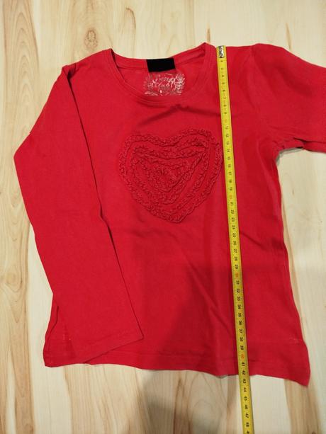 Červené tričko so srdiečkom, 128