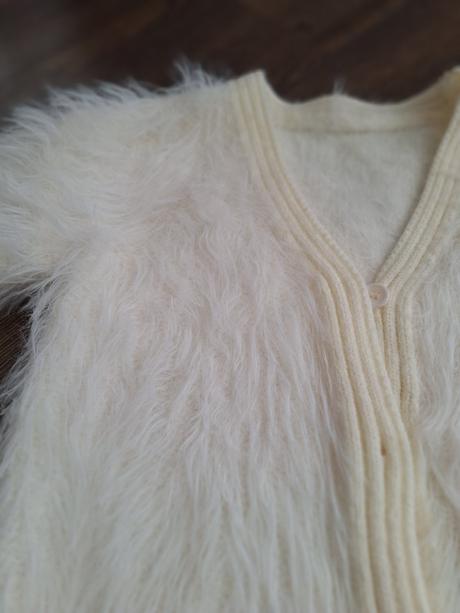 Huňatý svetrík, 140