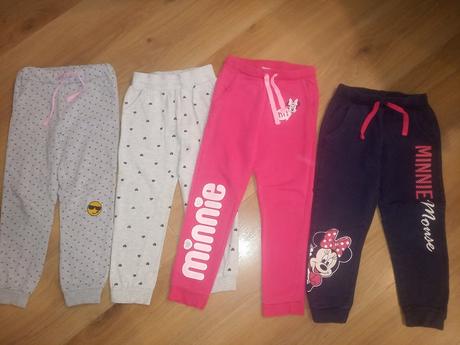 Tepláky ( 7 eur/kus), 116