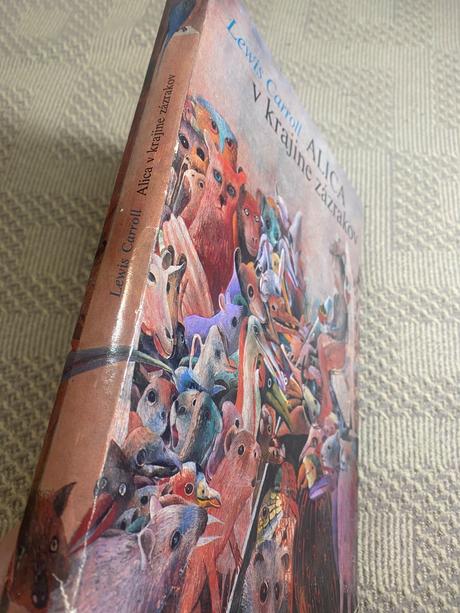 Stará retro lewis carroll alica v krajine zázrakov,
