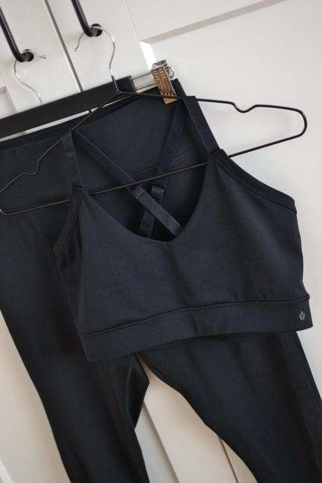 Čierna športová súprava l, l