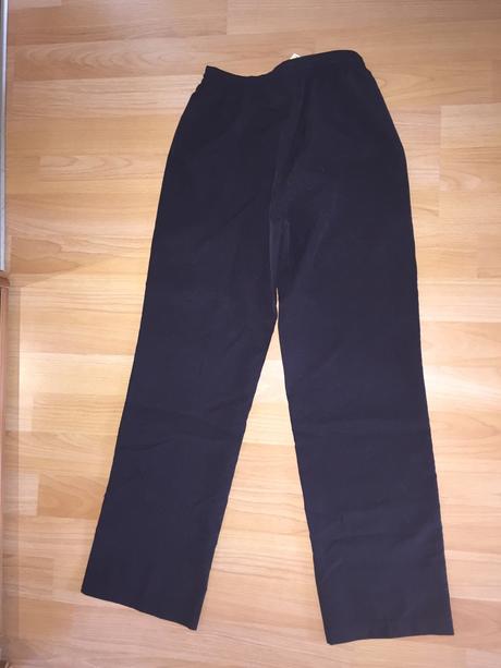 Sportove nohavice, 134